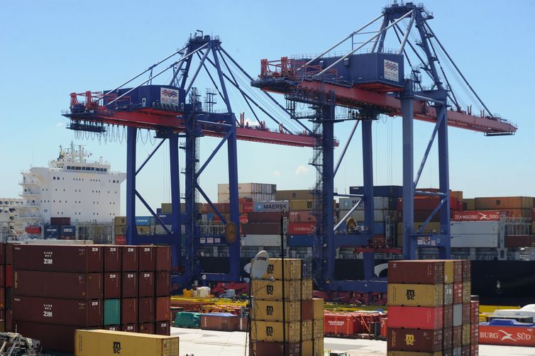 Governo publica decreto regulamentando Lei de Reciprocidade Comercial